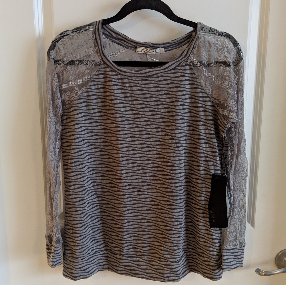 Chloe K gret lace l/s shirt